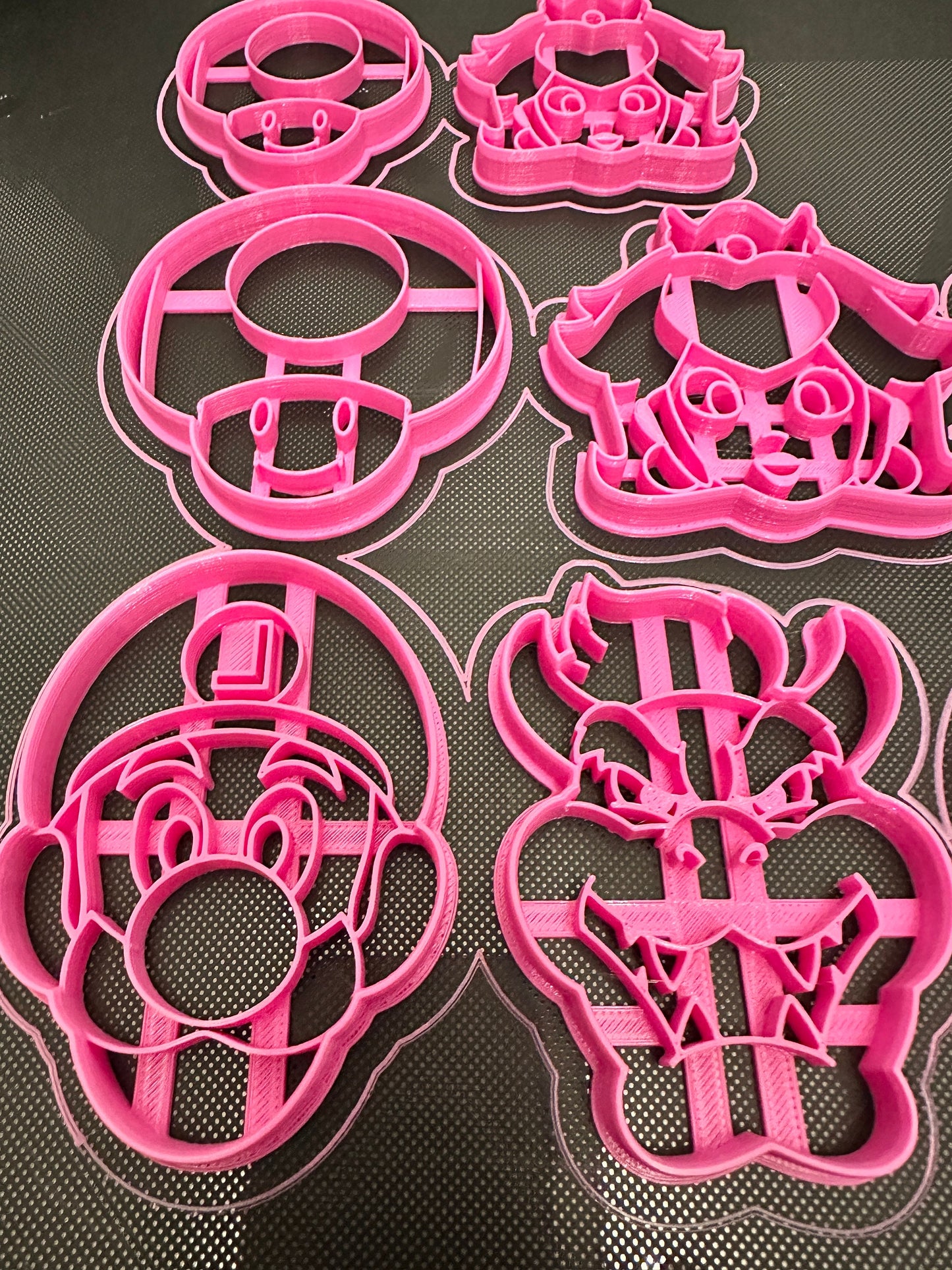 Super Mario, Peach, Luigi, Bowser, Toad ~ 3D printed in your color and/or size choice. 3D Printed Toy / Holiday Christmas Cookie Cutter!