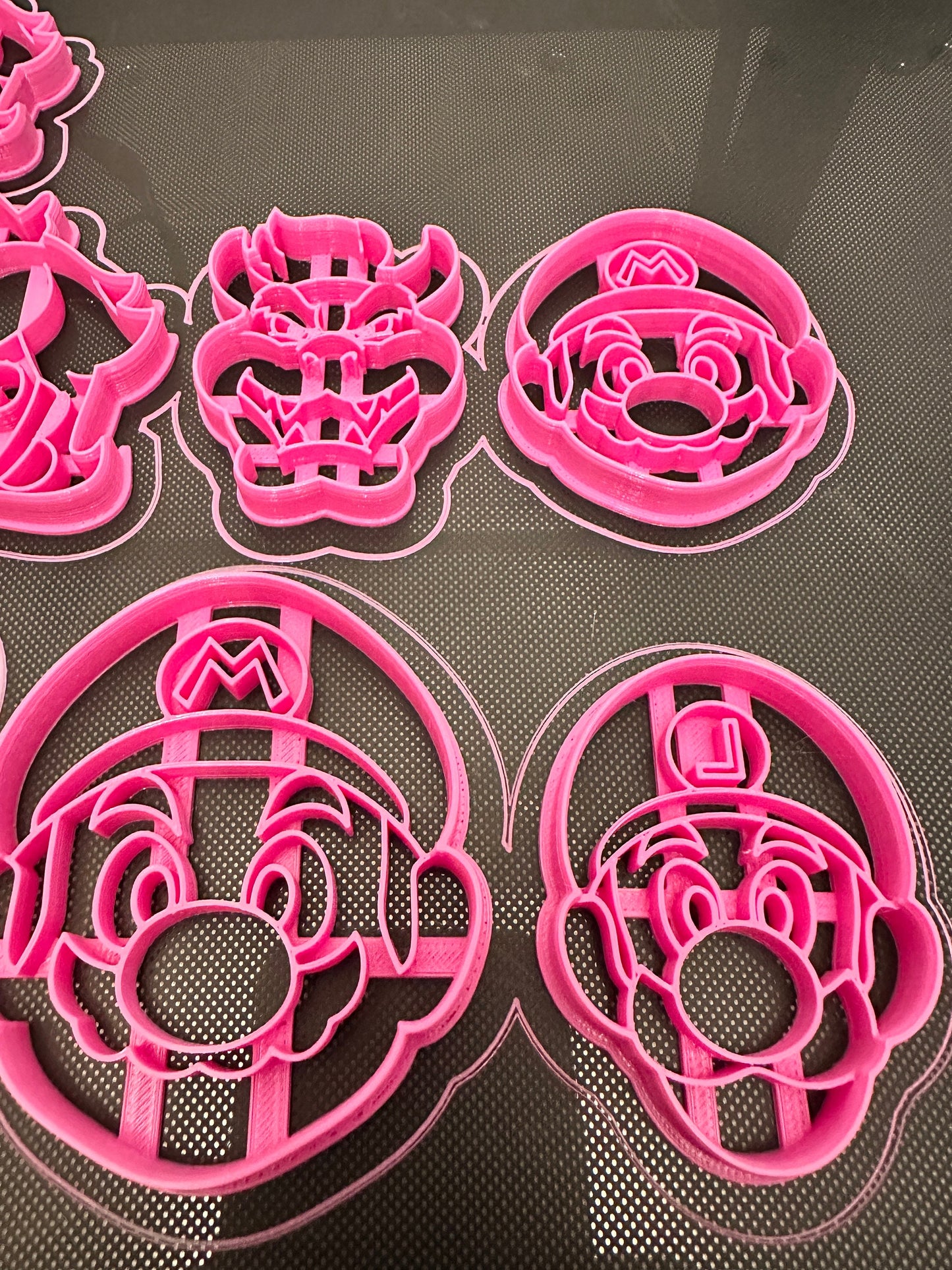 Super Mario, Peach, Luigi, Bowser, Toad ~ 3D printed in your color and/or size choice. 3D Printed Toy / Holiday Christmas Cookie Cutter!