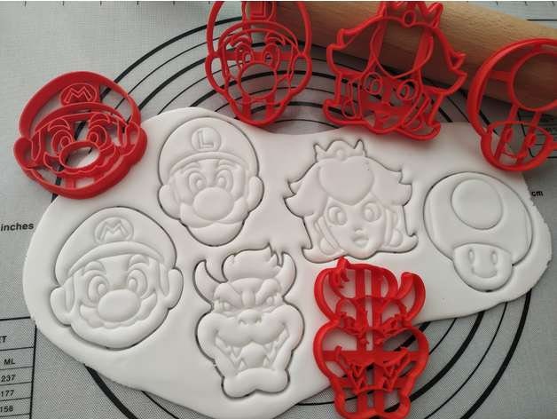 Super Mario, Peach, Luigi, Bowser, Toad ~ 3D printed in your color and/or size choice. 3D Printed Toy / Holiday Christmas Cookie Cutter!