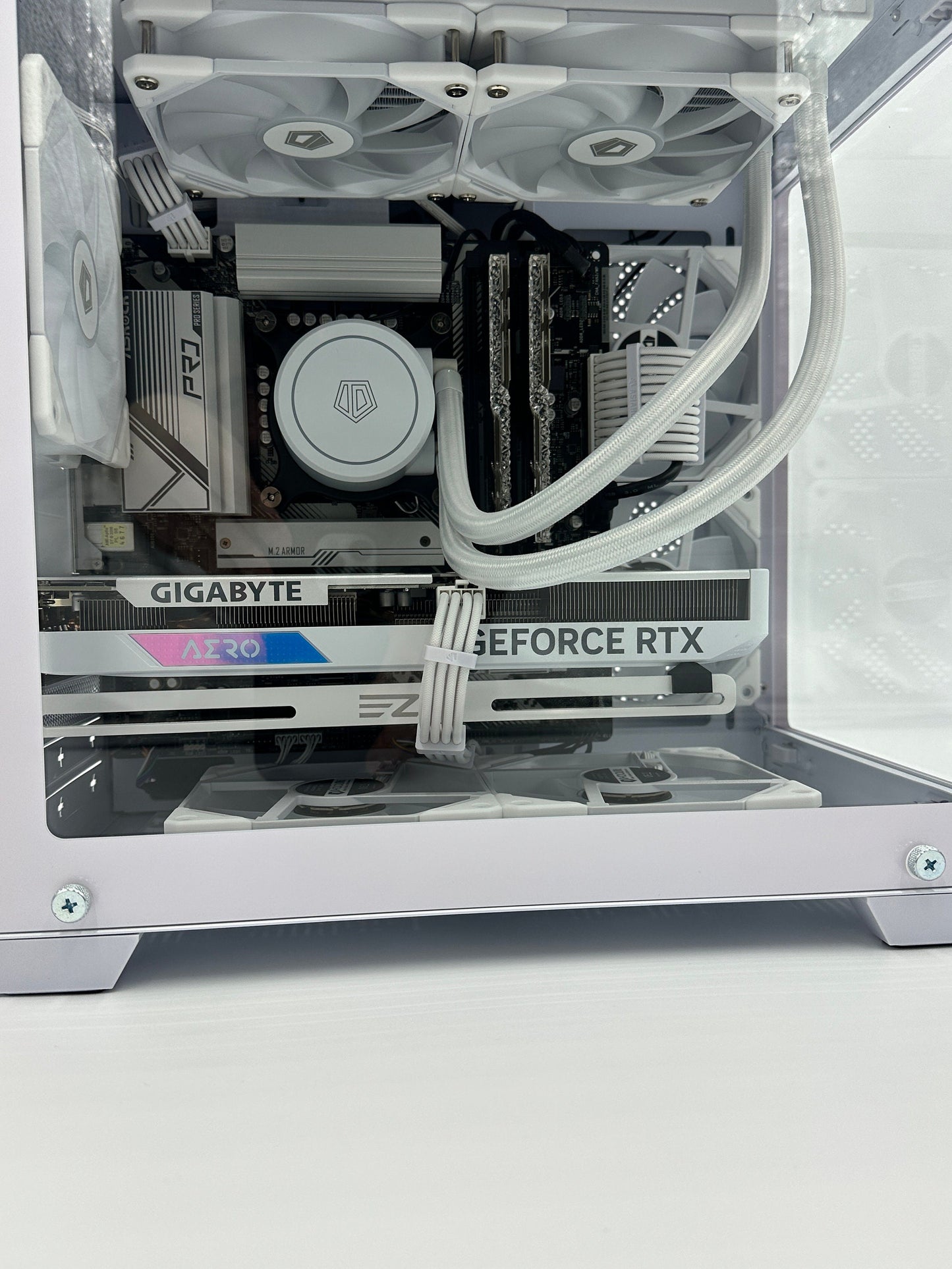 The Original Tilian Chase ® - The Clear White Gaming PC