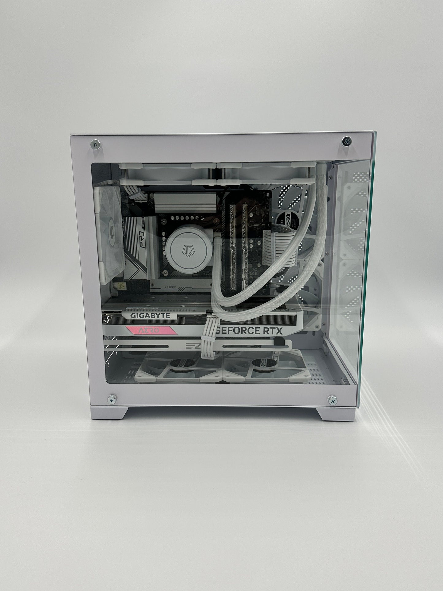 The Original Tilian Chase ® - The Clear White Gaming PC