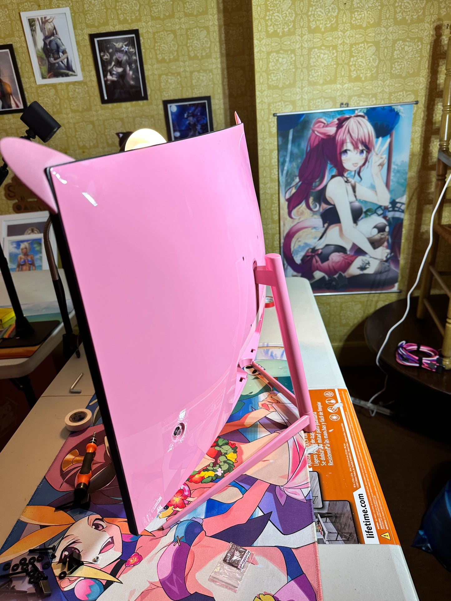 PRE ORDER - PINK GAMING MONITOR WITH OPTIONAL CAT EARS - PRE ORDER